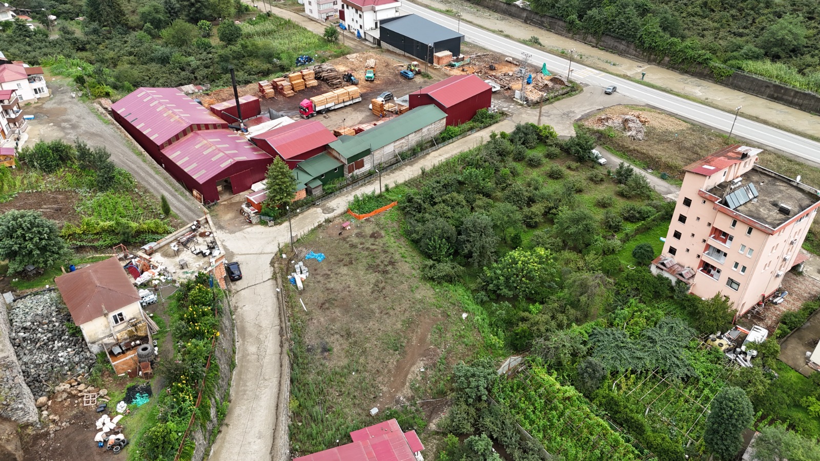 MABEL GAYRİMENKUL/ VAKFIKEBİR TONYA YOLU SATILIK MÜSTAKİL ARSA
